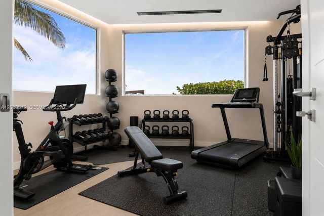 3939 Country Club Lane, Fort Lauderdale, FL 33308