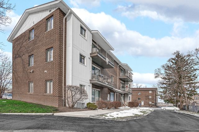 6335 175th Street 2S, Tinley Park, IL 60477