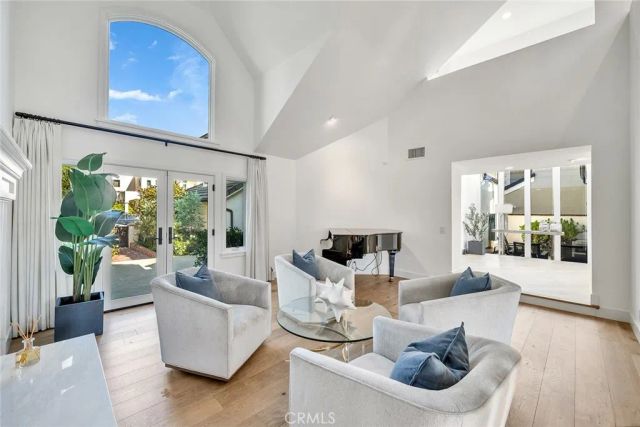 11 Hillsborough, Newport Beach, CA 92660