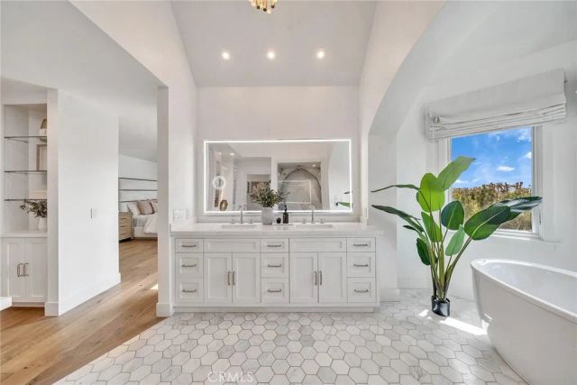 11 Hillsborough, Newport Beach, CA 92660