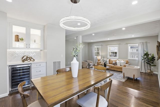 20 Winterberry Way, Bedford, MA 01730