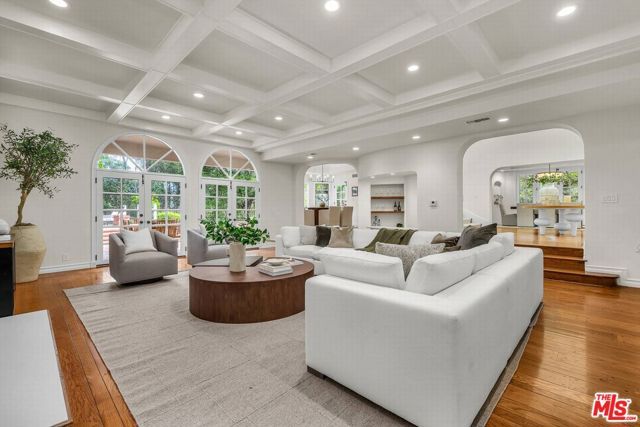 3225 Iredell Lane, Studio City (los Angeles), CA 91604