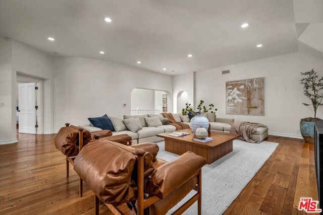 3225 Iredell Lane, Studio City (los Angeles), CA 91604
