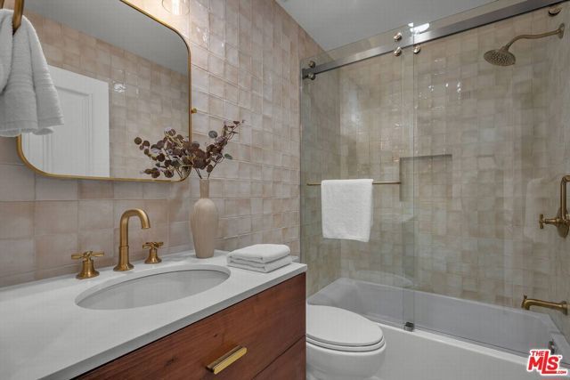 3225 Iredell Lane, Studio City (los Angeles), CA 91604