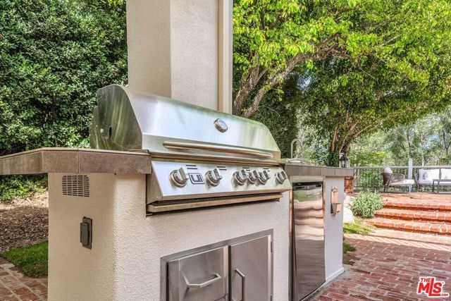3225 Iredell Lane, Studio City (los Angeles), CA 91604