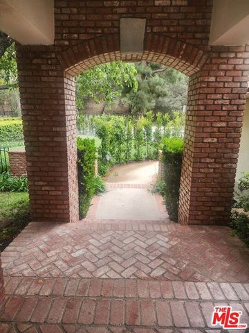 3225 Iredell Lane, Studio City (los Angeles), CA 91604