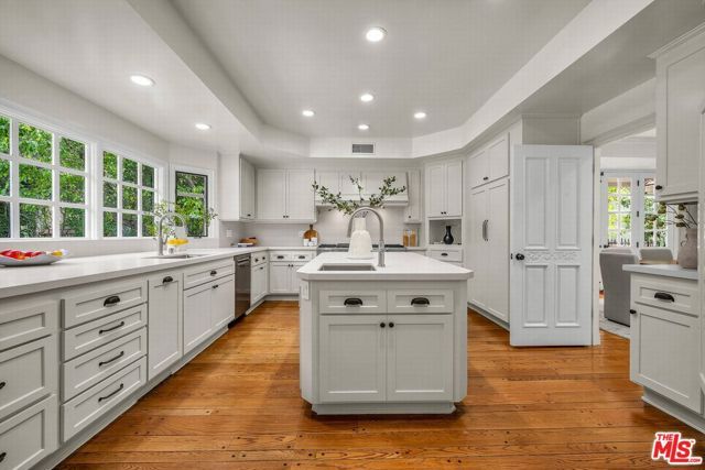 3225 Iredell Lane, Studio City (los Angeles), CA 91604