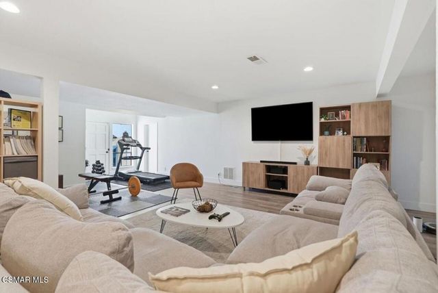 4206 Huntington Street, Oakland, CA 94619