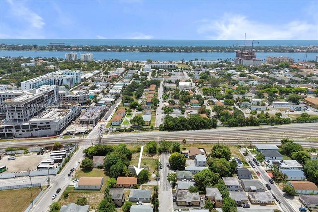 727 22nd St A, West Palm Beach, FL 33407