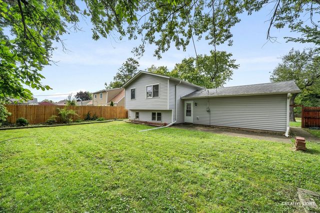 104 S Ashbury Avenue, Bolingbrook, IL 60440