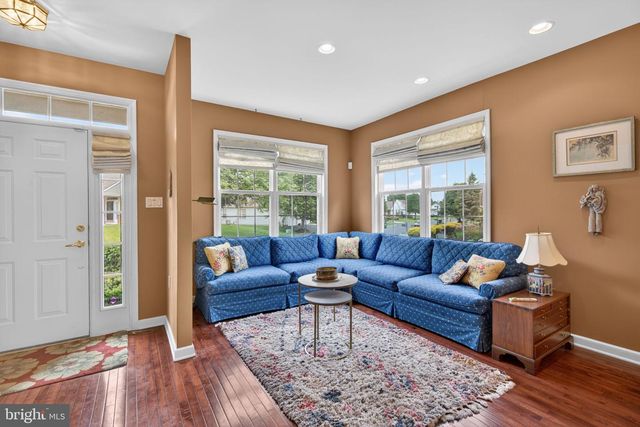 16 ZINNIA WAY, Langhorne, PA 19047