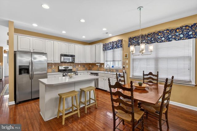 16 ZINNIA WAY, Langhorne, PA 19047