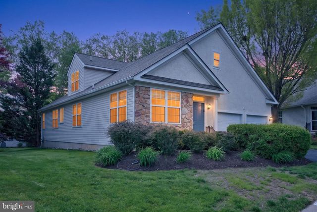 16 ZINNIA WAY, Langhorne, PA 19047