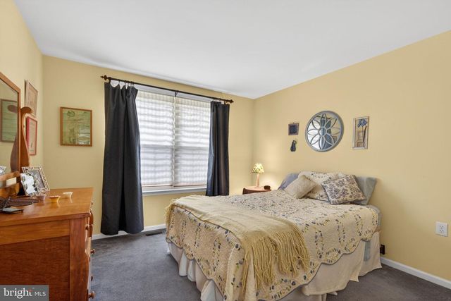 16 ZINNIA WAY, Langhorne, PA 19047