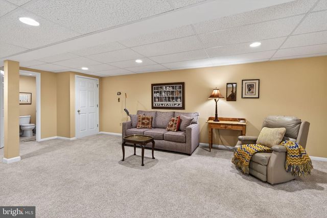 16 ZINNIA WAY, Langhorne, PA 19047