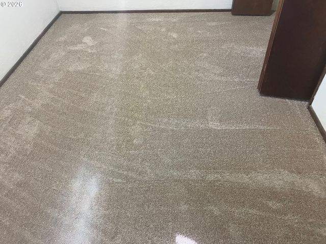 616 S 71ST St, Springfield, OR 97478