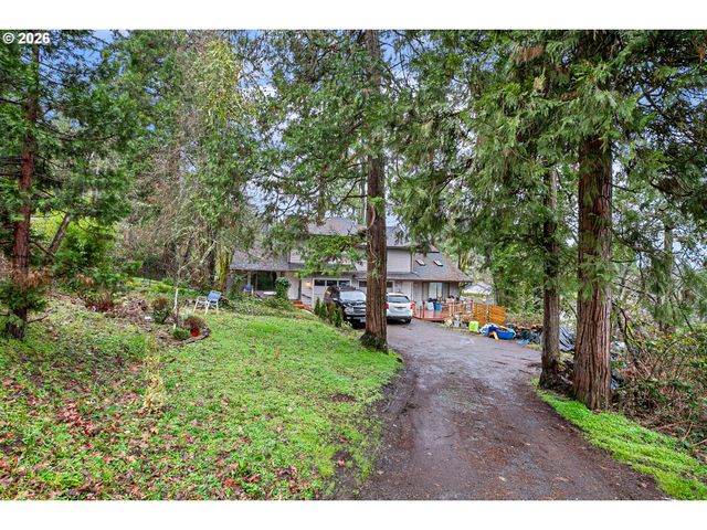 616 S 71ST St, Springfield, OR 97478