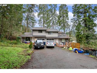 616 S 71ST St, Springfield, OR 97478