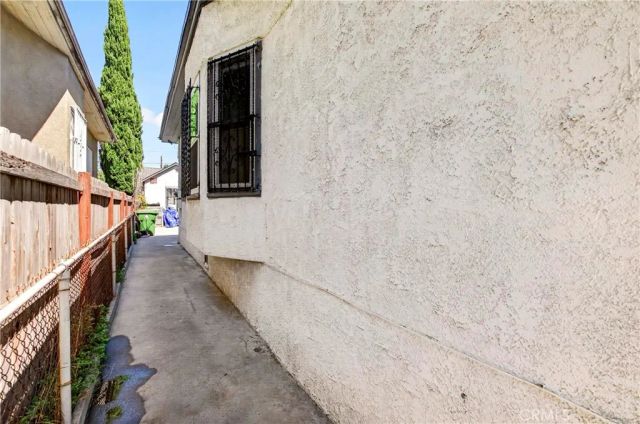 427 E 43rd Street, Los Angeles, CA 90011