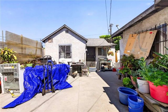 427 E 43rd Street, Los Angeles, CA 90011