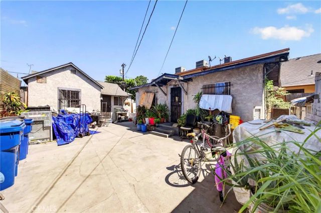 427 E 43rd Street, Los Angeles, CA 90011