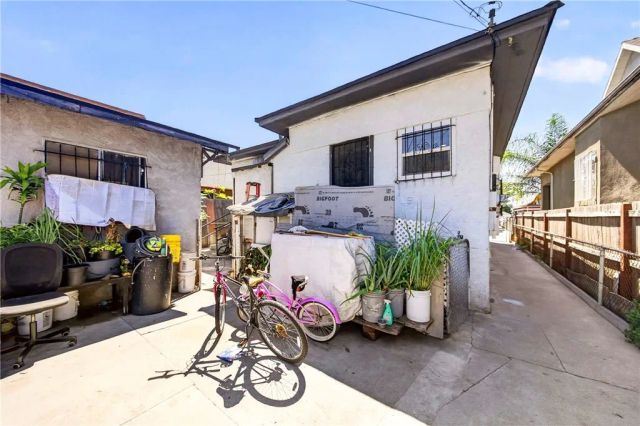 427 E 43rd Street, Los Angeles, CA 90011