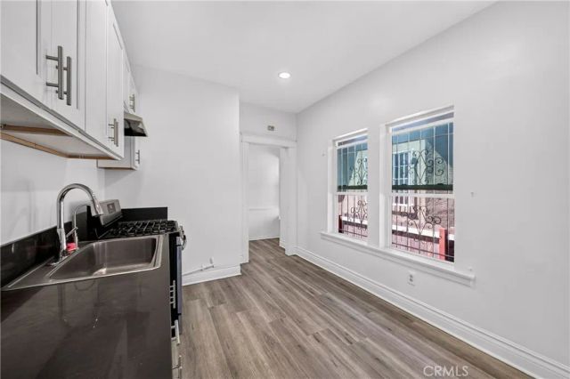427 E 43rd Street, Los Angeles, CA 90011