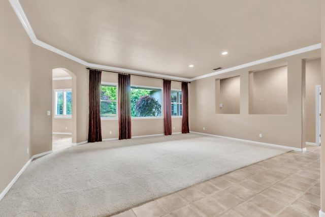 2567 Somerset Way, Yuba City, CA 95993