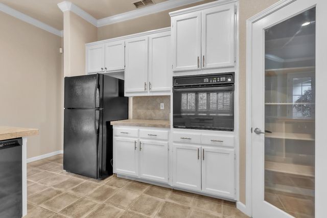 2567 Somerset Way, Yuba City, CA 95993