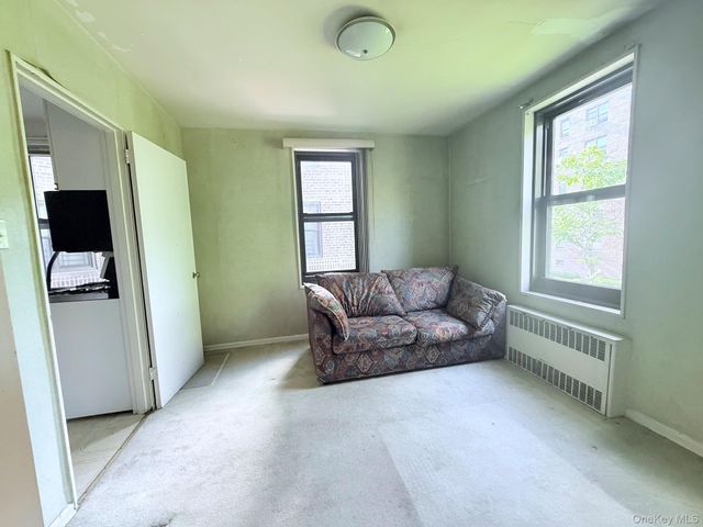 83-20 98 Street 2P, Woodhaven, NY 11421