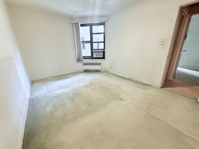 83-20 98 Street 2P, Woodhaven, NY 11421