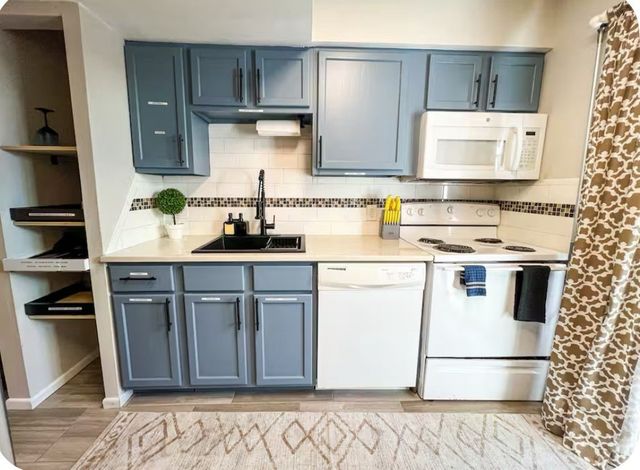 14898 Granada Dr 4, Corpus Christi, TX 78418