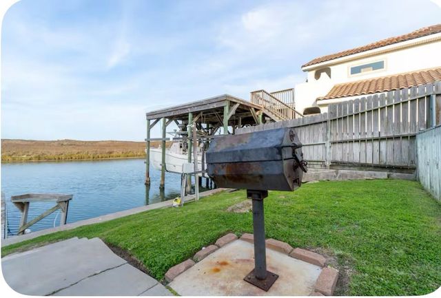 14898 Granada Dr 4, Corpus Christi, TX 78418