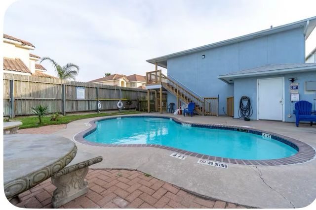 14898 Granada Dr 4, Corpus Christi, TX 78418