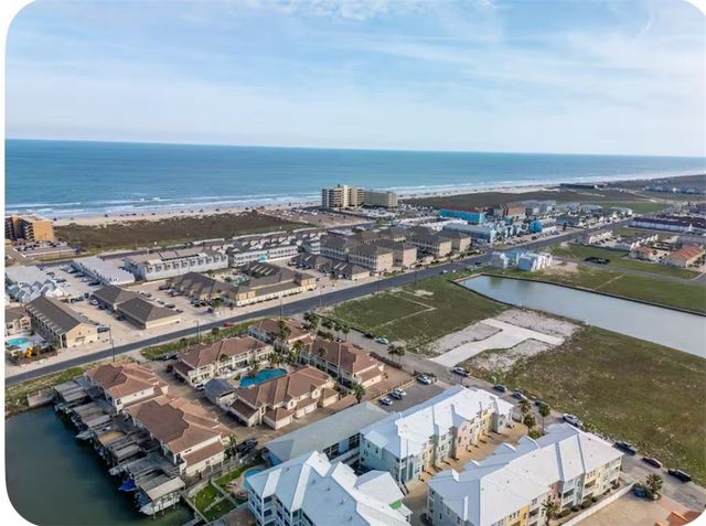 14898 Granada Dr 4, Corpus Christi, TX 78418