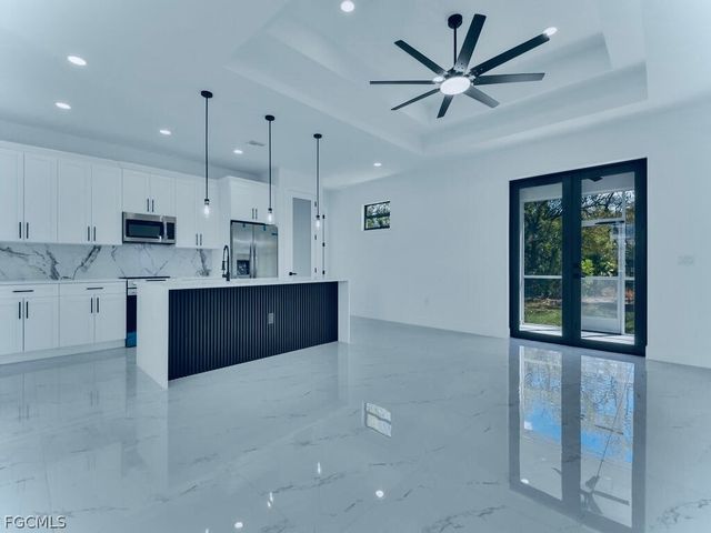 2503 53rd ST SW, Lehigh Acres, FL 33976