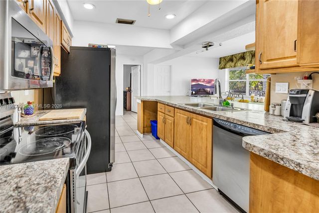 8209 NW 91st Avenue, Tamarac, FL 33321