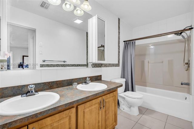 8209 NW 91st Avenue, Tamarac, FL 33321