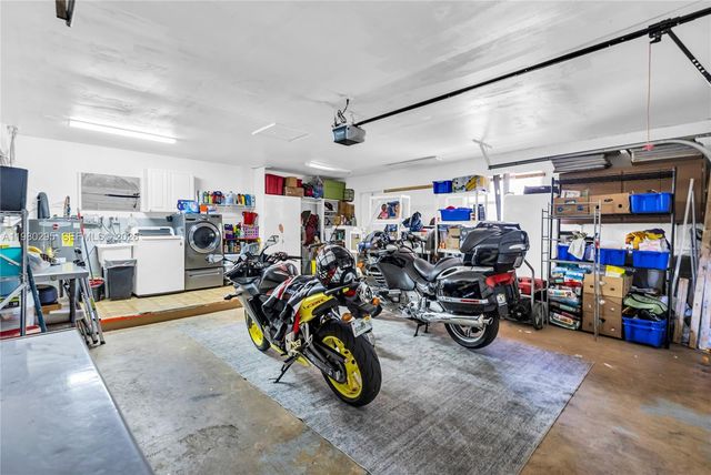 8209 NW 91st Avenue, Tamarac, FL 33321