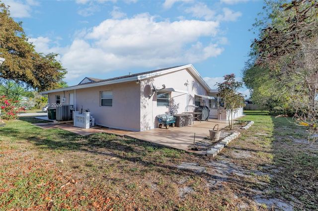 8209 NW 91st Avenue, Tamarac, FL 33321