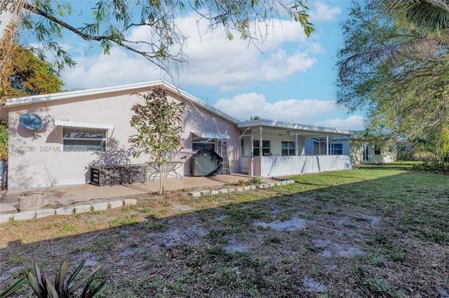 8209 NW 91st Avenue, Tamarac, FL 33321