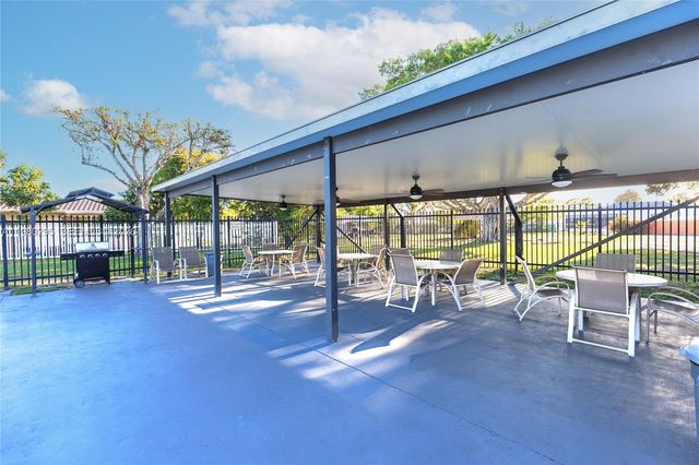 8209 NW 91st Avenue, Tamarac, FL 33321