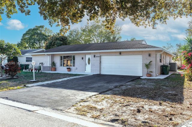 8209 NW 91st Avenue, Tamarac, FL 33321