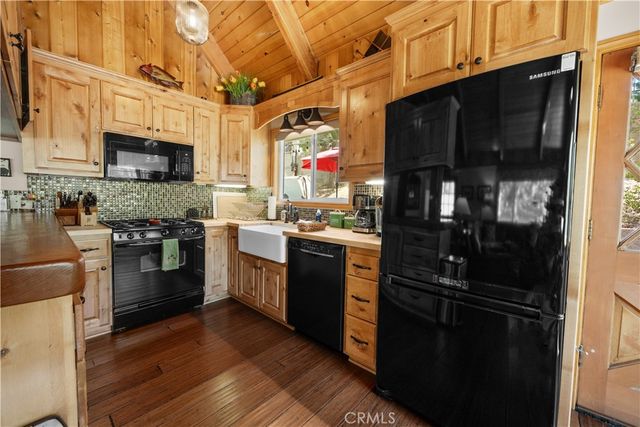 653 Temple, Big Bear Lake, CA 92315