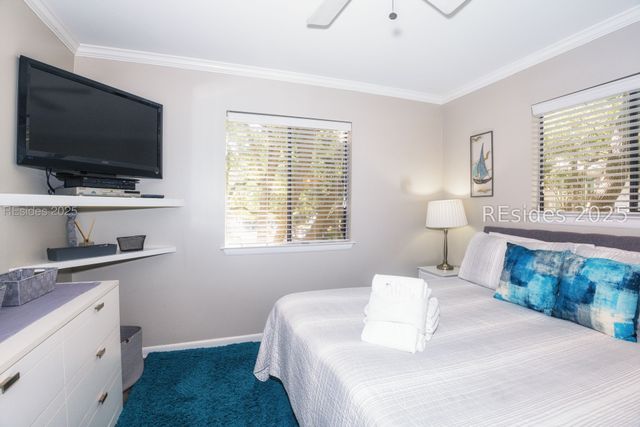 45 Folly Field Rd Apt 20F, Hilton Head Island, SC 29928