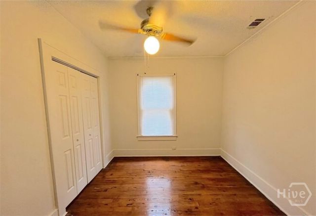1008 W Victory Drive, Savannah, GA 31405