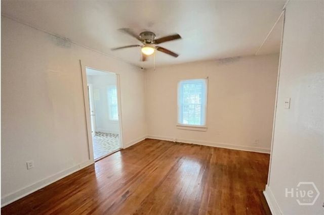 1008 W Victory Drive, Savannah, GA 31405