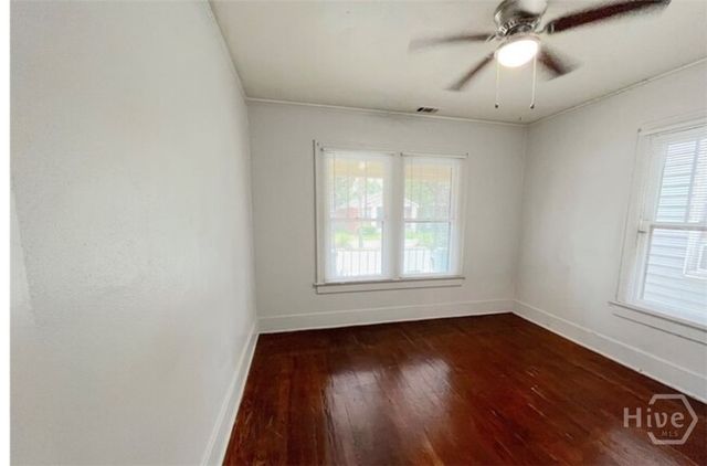 1008 W Victory Drive, Savannah, GA 31405