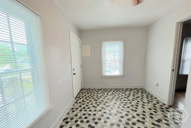 1008 W Victory Drive, Savannah, GA 31405