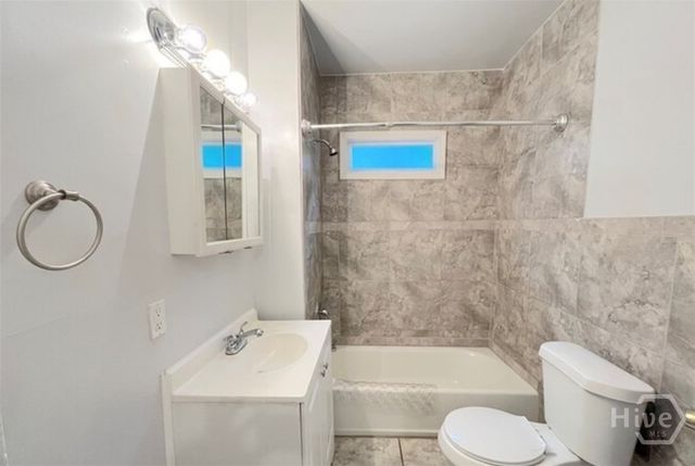 1008 W Victory Drive, Savannah, GA 31405